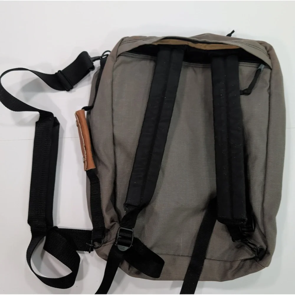 Vintage Caribou Mountaineering Convertible Travel Bag Backpack/Messenger/Brief